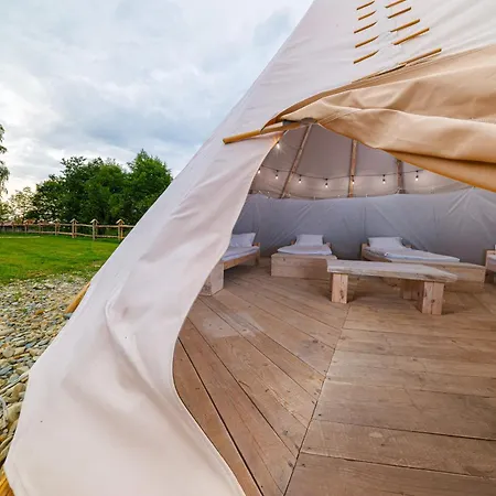 Moon Glamping Resort Beczyn Екстер'єр фото