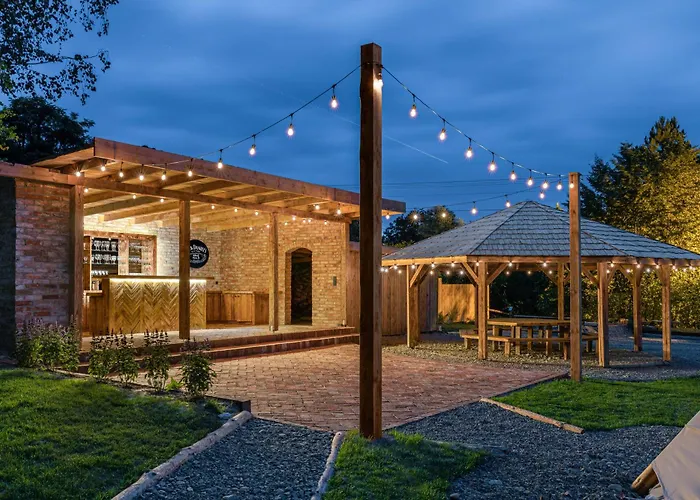 Moon Glamping Resort