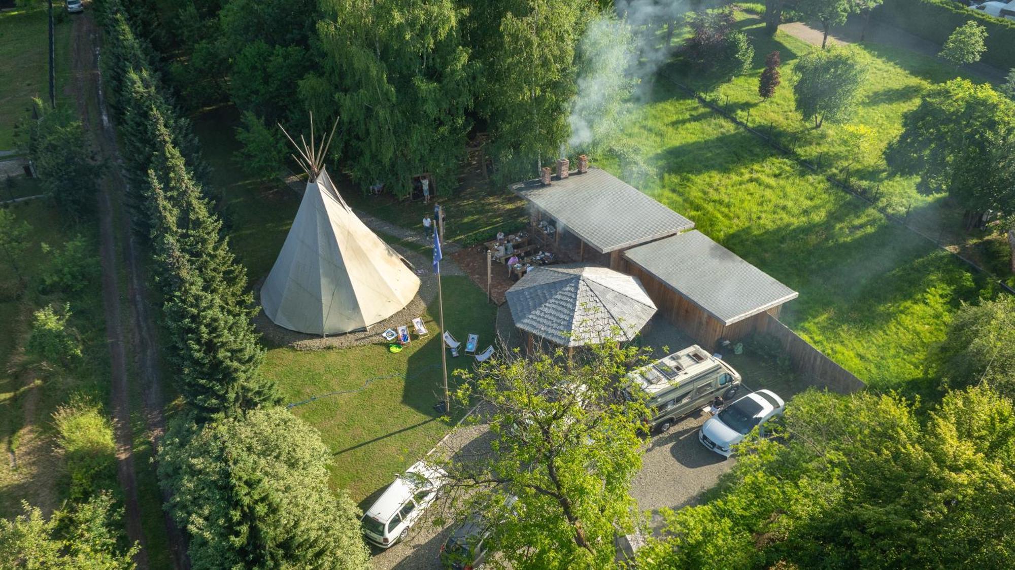 Moon Glamping Luxuszelt Beczyn