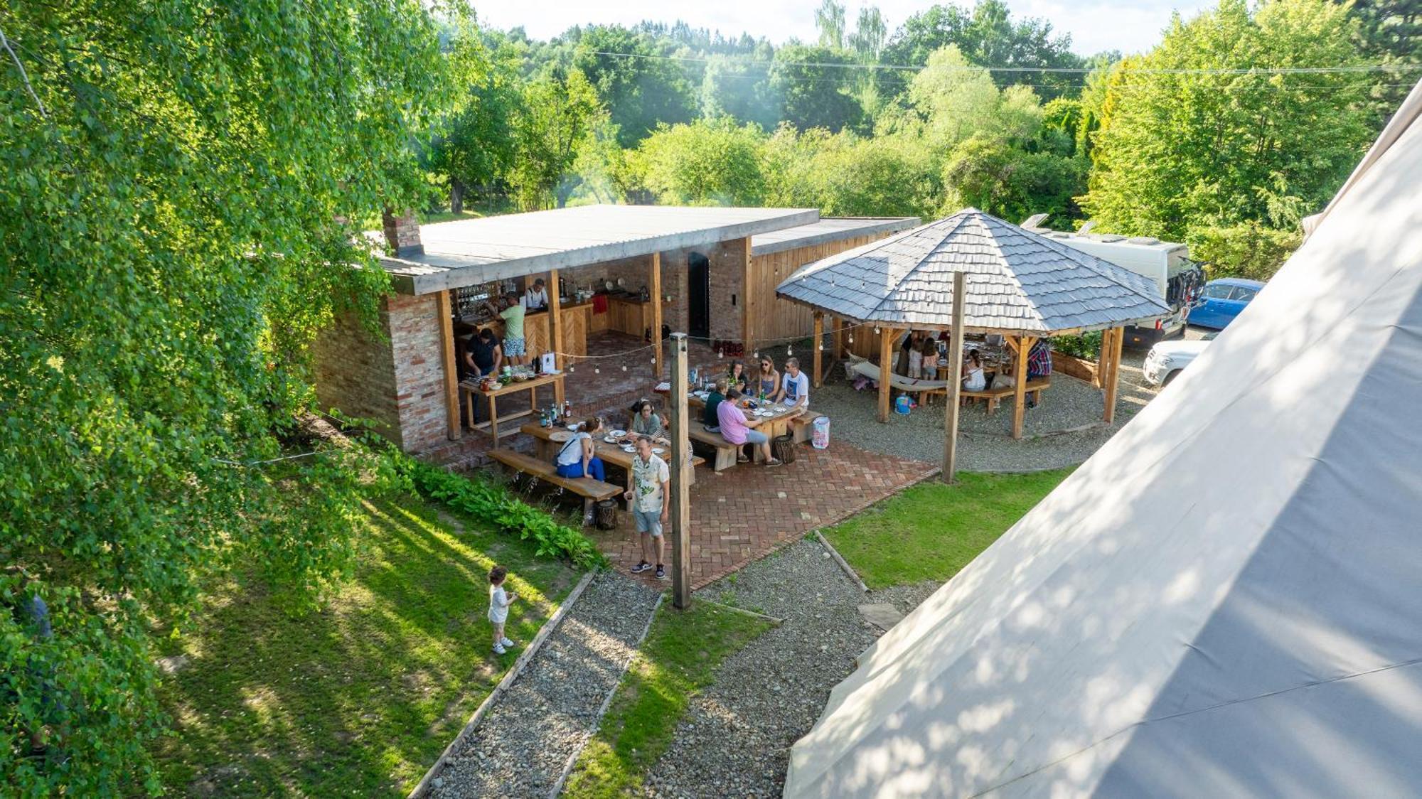 Luxuszelt Moon Glamping Beczyn